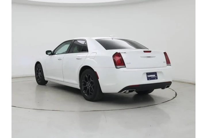 $22998 : Chrysler 300 2020 AWD Tourin image 2