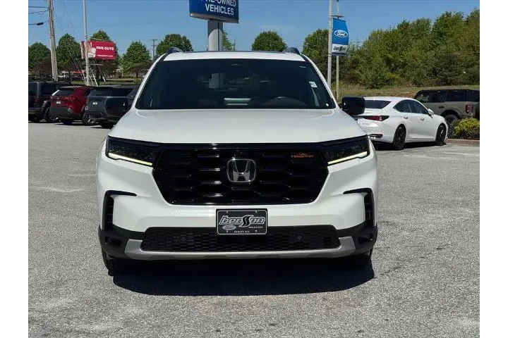 $39994 : Honda Pilot 2024 AWD TrailSp image 8