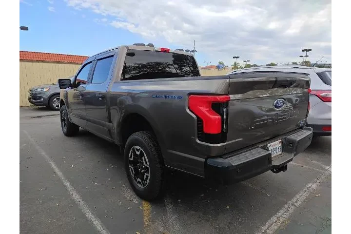 $39910 : Ford F-150 Lightning 2023 AW image 6