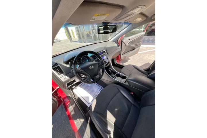 2013 Sonata SE image 7