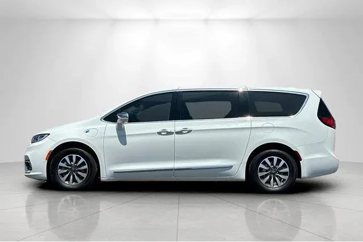 $20995 : Chrysler Pacifica Hybrid 202 image 6