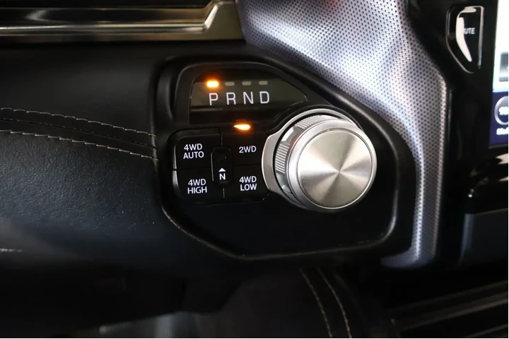 $38489 : Ram 1500 2020 4x4 Limited 4d image 9