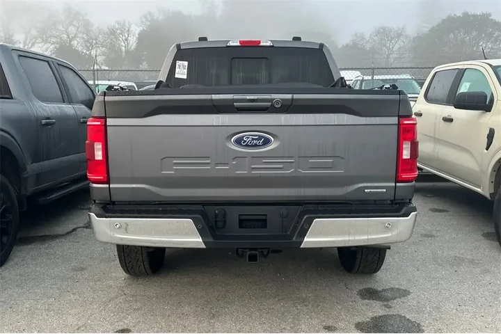 $39981 : Ford F-150 2022 4x4 XLT 4dr image 4