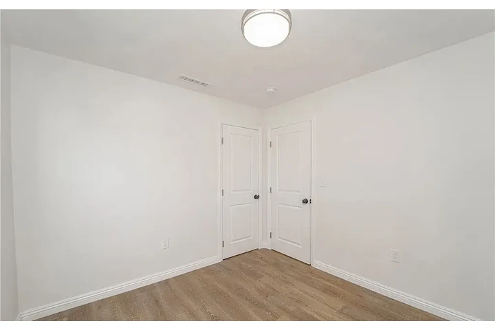 $1150 : Casa unifamiliar de 3 Recamara image 1