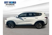 $26125 : Hyundai SANTA FE Plug-In Hyb thumbnail