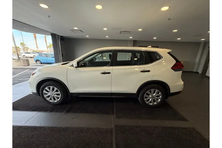 $14484 : Nissan Rogue 2017 S 4dr Cros image 8