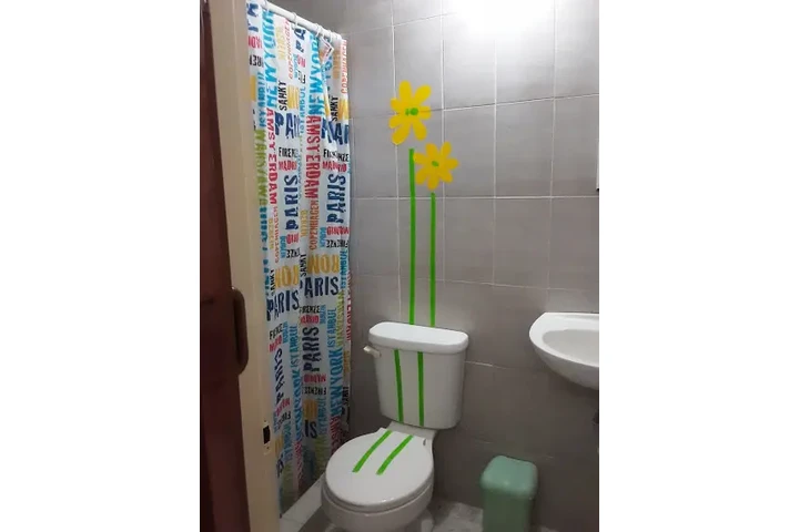 $90 : Alquilo habitación amoblada image 2