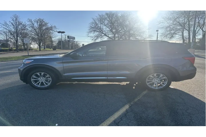 $33985 : Ford Explorer 2022 AWD XLT 4 image 3