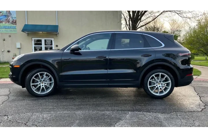 $44997 : 2019 Cayenne image 8