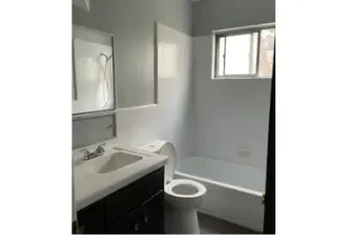 $1000 : Rento Cuarto image 6