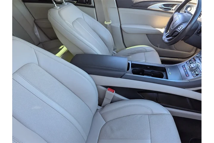 Lincoln MKZ Hybrid 2019 Rese image 10