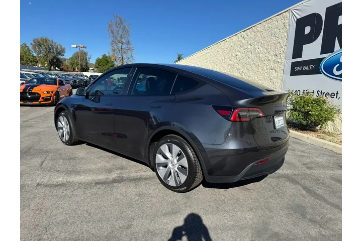 $32788 : Tesla Model Y 2024 AWD Long image 7