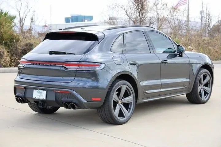 $38350 : Porsche Macan 2022 AWD 4dr S image 8