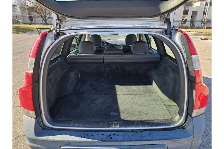 $1995 : 2004 XC70 image 9