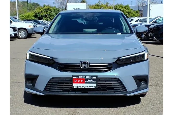 $25900 : Honda Civic 2024 Touring 4dr image 2