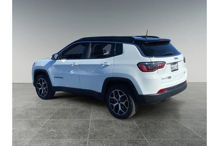 $31584 : Jeep Compass 2025 4x4 Limite image 3