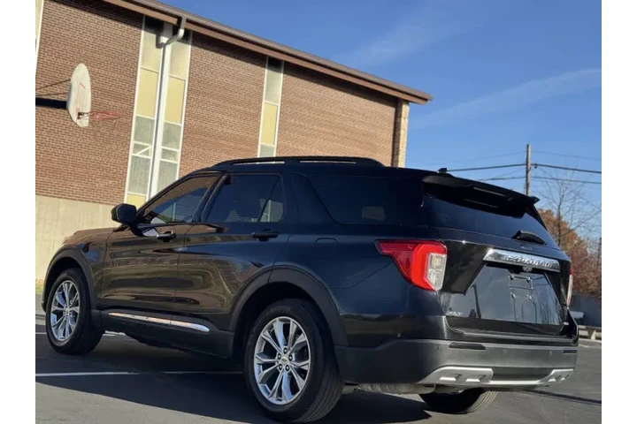 $18999 : 2020 Explorer XLT image 6