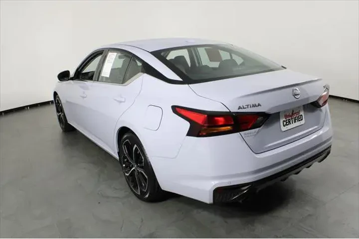 $18766 : Nissan Altima 2023 2.5 SR 4d image 4