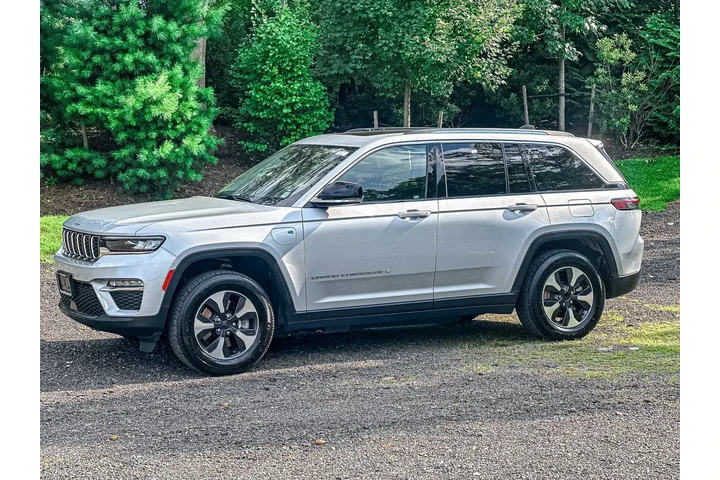 $20895 : Jeep Grand Cherokee 2023 4x4 image 3