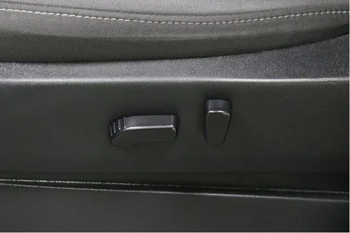 $28959 : Nissan Frontier 2022 4x4 SV image 5