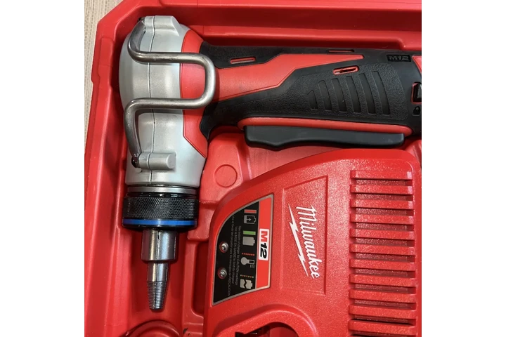$550 : Milwaukee 2474-22 M12 12-Volt image 9