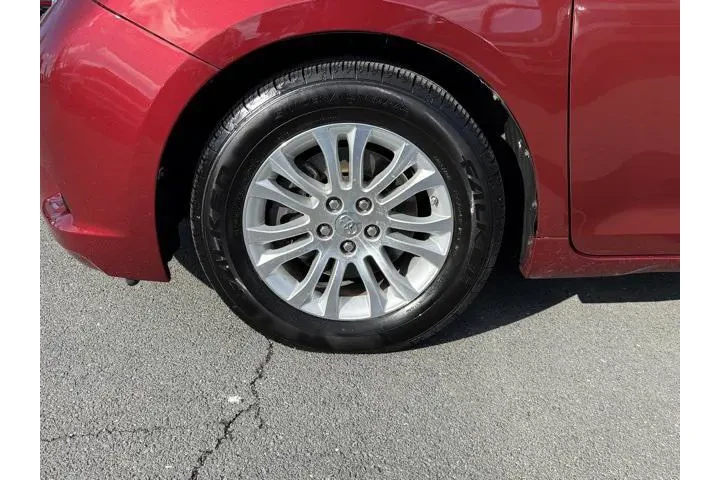 $14995 : Toyota Sienna 2015 Limited P image 9