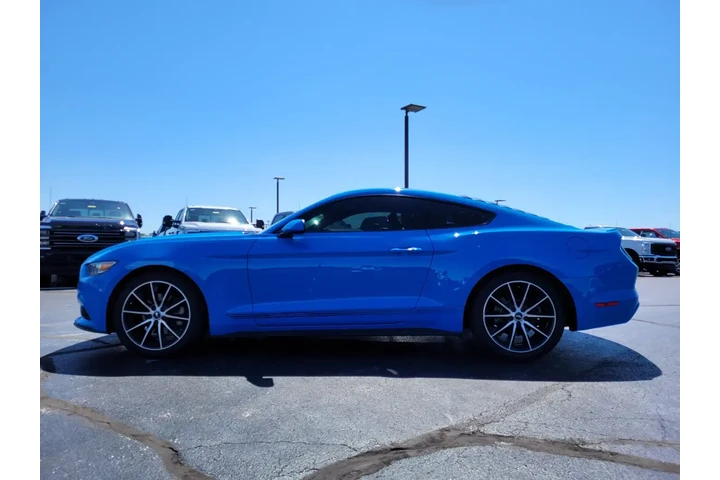 $16449 : Ford Mustang 2017 EcoBoost 2 image 7