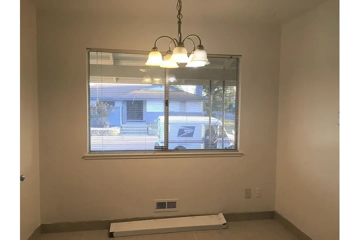 $1450 : 2bed 1bath home with 1000sqft image 4