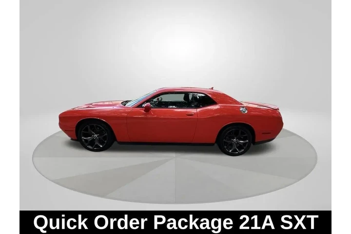 $16000 : Dodge Challenger 2018 SXT 2d image 6