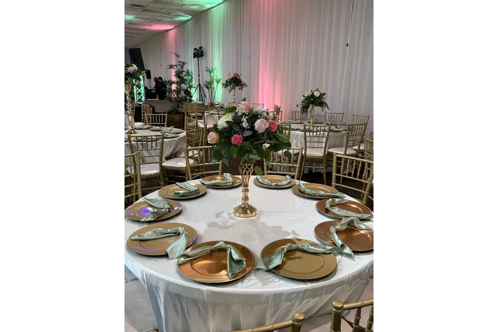 salon de fiestas en Gardena C image 3