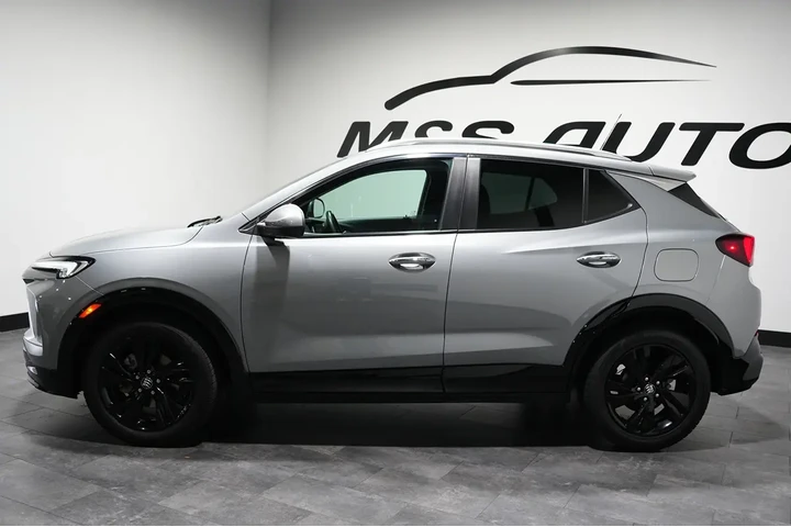 $18675 : 2024 Encore GX Sport Touring image 3