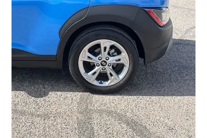 $19538 : Hyundai KONA 2022 SEL 4dr Cr image 5