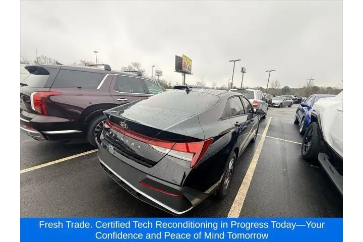 $19489 : Hyundai ELANTRA 2024 SEL 4dr image 4