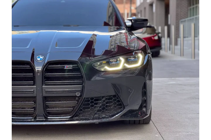 $73990 : 2022 BMW M3 image 4