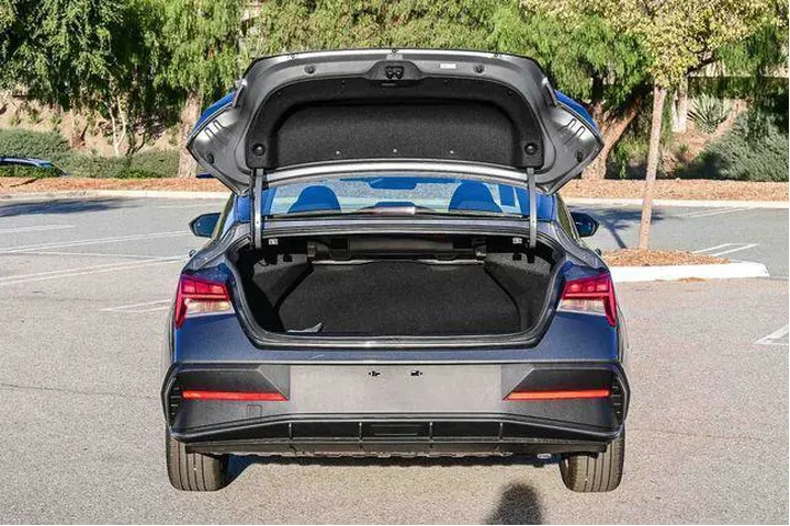 $26000 : Hyundai ELANTRA Hybrid 2026 image 7