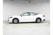 $26998 : Toyota Camry 2025 LE 4dr Sed thumbnail