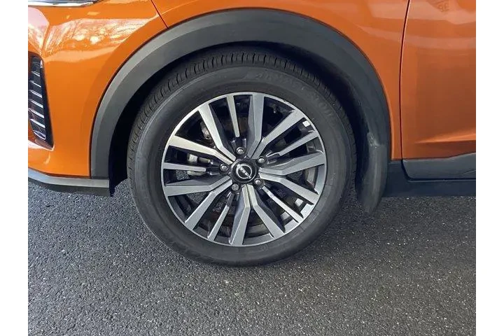 $12487 : Nissan Kicks 2023 SV 4dr Cro image 9