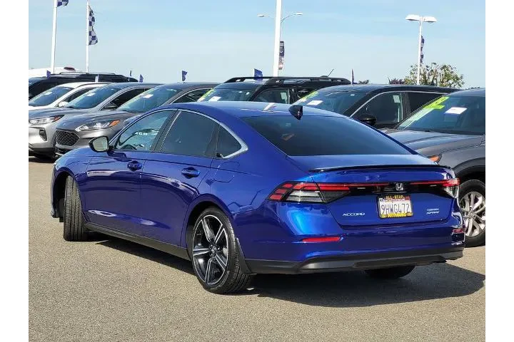 $31900 : Honda Accord Hybrid 2023 Spo image 6