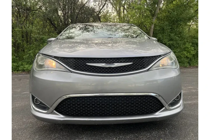 $12997 : 2017 Pacifica Touring Plus image 3