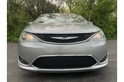 $12997 : 2017 Pacifica Touring Plus thumbnail