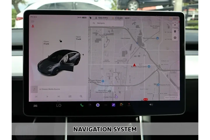 $17990 : Tesla Model 3 2018 Mid Range image 4