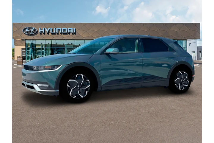 $23990 : Hyundai IONIQ 5 2024 SE 4dr image 2