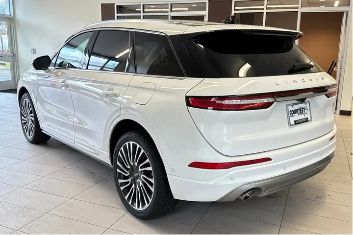 $30995 : Lincoln Corsair 2022 AWD Res image 6