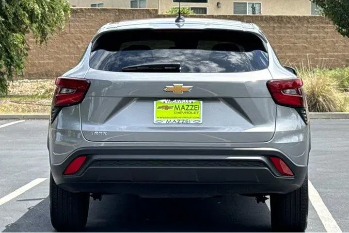 $19588 : Chevrolet Trax 2025 LS 4dr C image 8