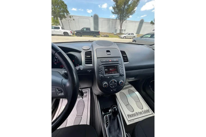 $8995 : Kia soul wagon image 3