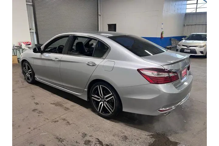 $18930 : Honda Accord 2017 Sport 4dr image 7