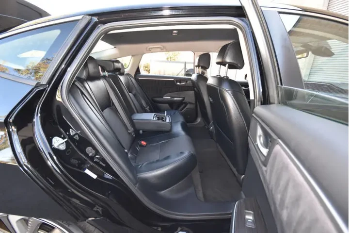 $17999 : 2018 Clarity Plug-In Hybrid T image 4
