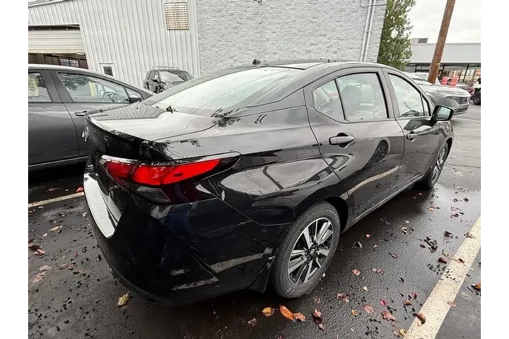 $17995 : Nissan Versa 2025 S 4dr Seda image 8