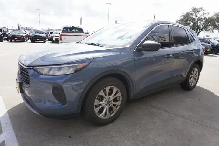$23888 : Ford Escape 2023 Active 4dr image 3