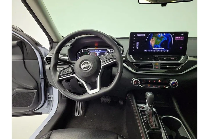 $23998 : Nissan Altima 2023 2.5 SR 4d image 10